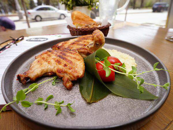 Кафе Маруся - Цыпленок табака 1/2 порции