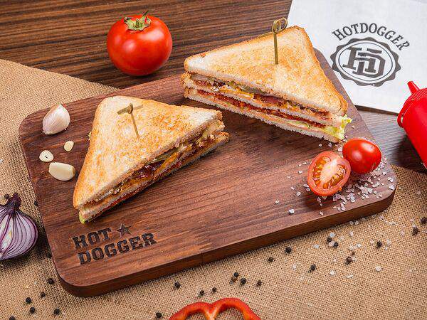 Hotdogger - Сендвич с разным мясом