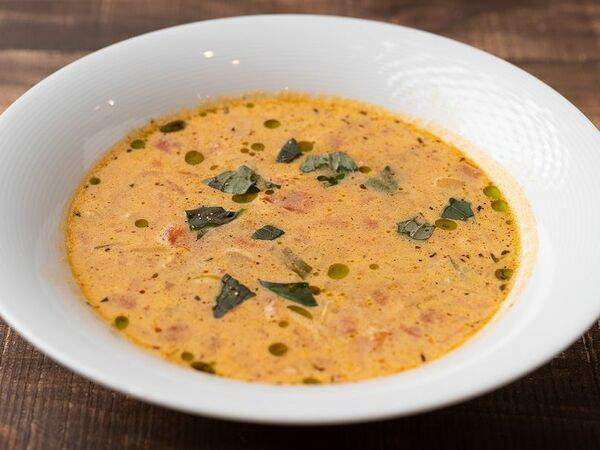 Волконский - Пряный томатный суп с курицей