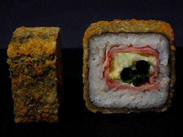 Sushi stories - Ролл Беконайзер Чиз темпура