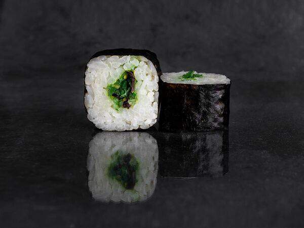 Like Pizza & Sushi - Ролл Чука Хосомаки