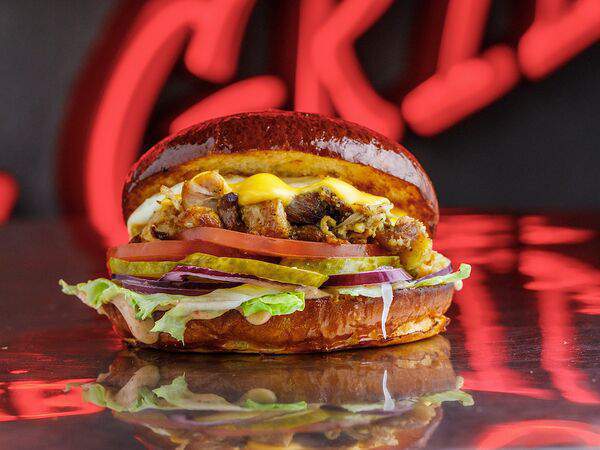 Moo Moo Burgers & Grill - Бургер Pulled Pork