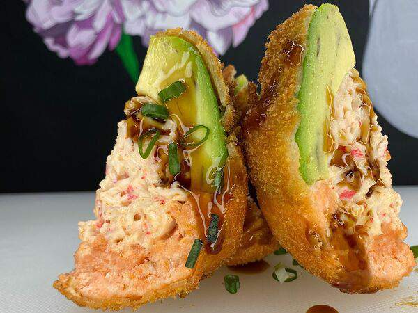 Слонабысъел - Суши Авокадо бомба с форелью