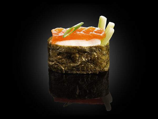 Miyagi - Гункан копченым лососем