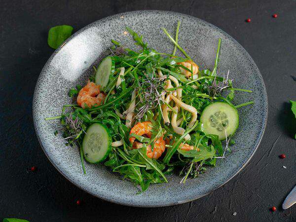 Macarena - Салат с креветками и командорским кальмаром