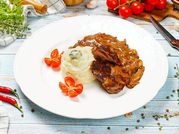 Хачапурная - Бефстроганов с картофельным пюре