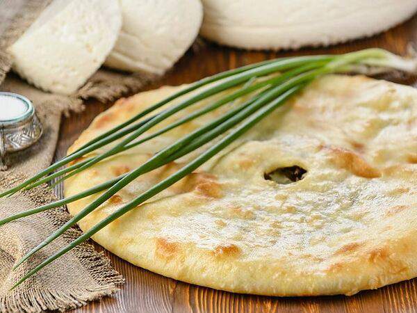 Халхури - Осетинский пирог с сыром и зеленым луком