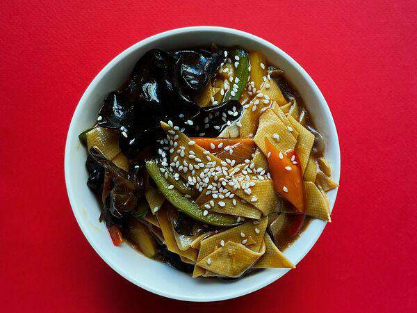 Чихо - Кан-Тофу с древесными грибами