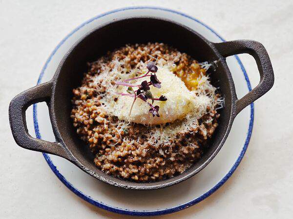 Lilu kitchen - Гречка, яйцо пашот, пармезан