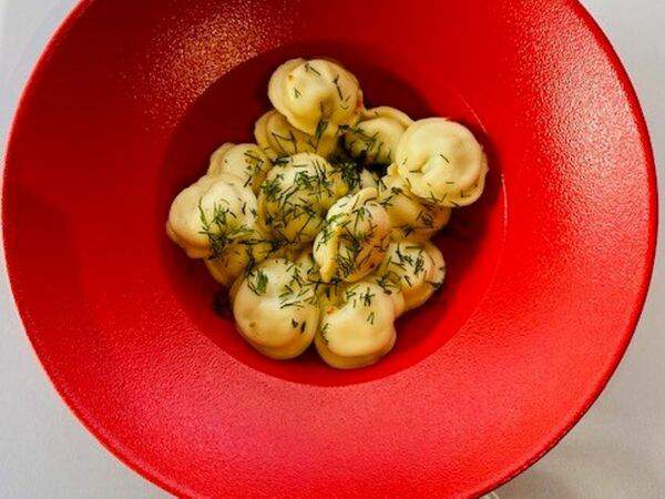 Ibis Kitchen - Пельмени со сметаной