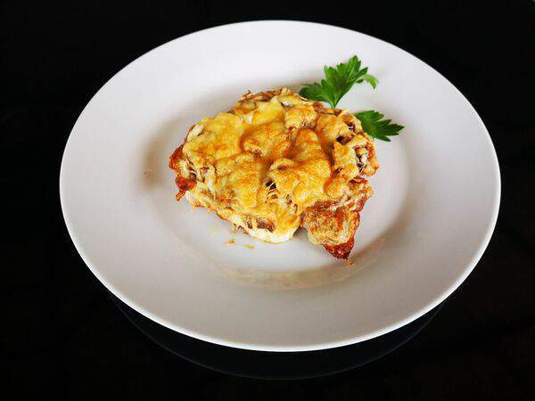 Донжон - Отбивная из свинины с грибами