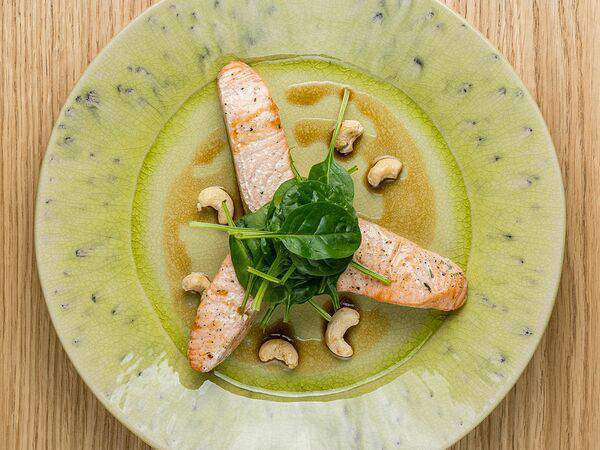 Milovita - Лосось со шпинатом и кешью