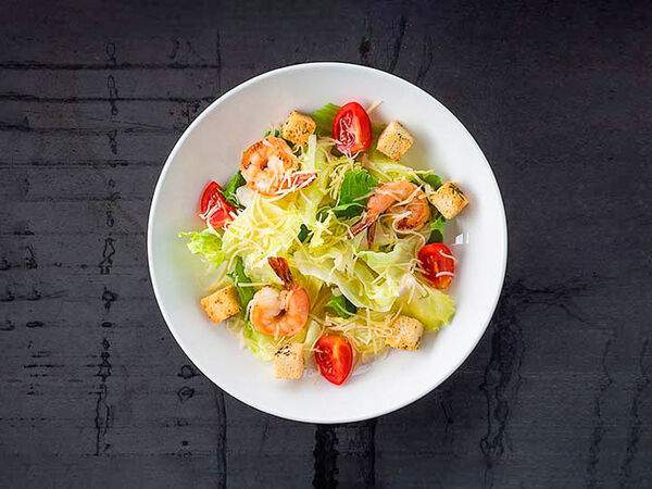 Рис - Салат Цезарь с креветками