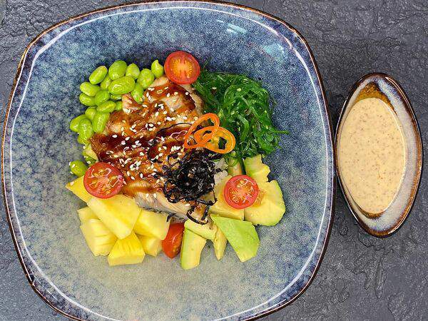 На крючке - Поке с угрем