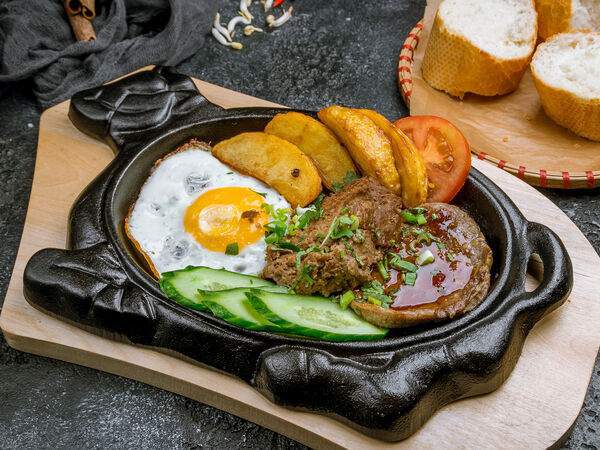 Фо дат вьет - Бо бит тет с хлебом