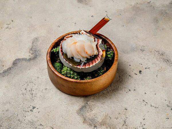 Кафе 38 - На льду с соусом на выбор морские гребешки