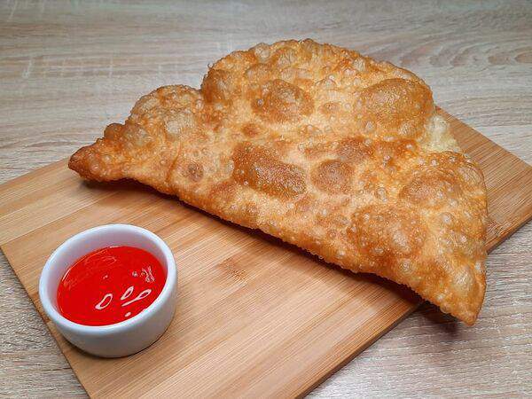 Чебуреки и плов - Чебурек с сыром