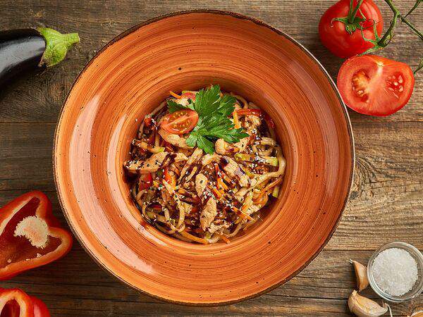 Luna lounge - Вок с цыпленком в соусе терияки