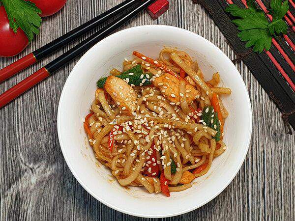 Exclusive Sushi - Вок Лосось