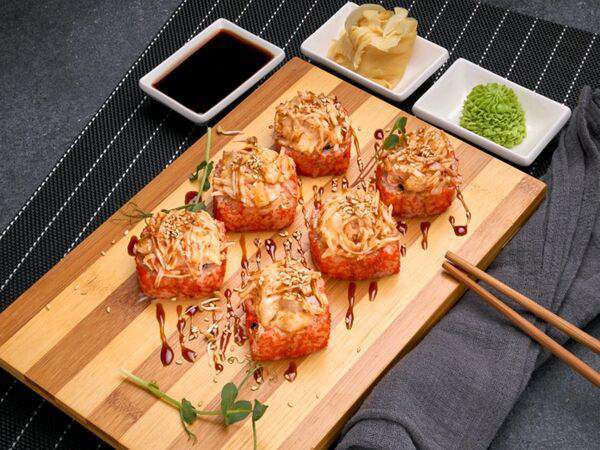 Oribu - Гриль ролл с крабом и гребешком