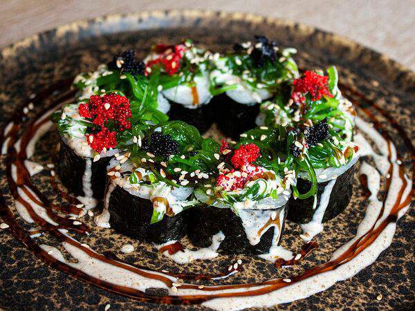 Poke Top - Овощной ролл с водорослями хияши