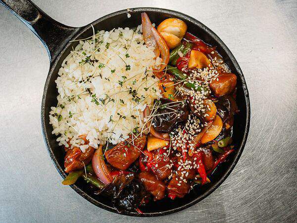 Мишлен - Свинина в кисло-сладком соусе с овощами