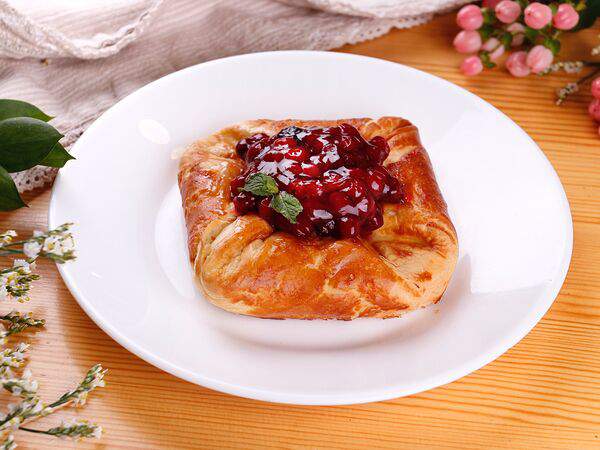 Вилка Ложка - Слойка с брусникой