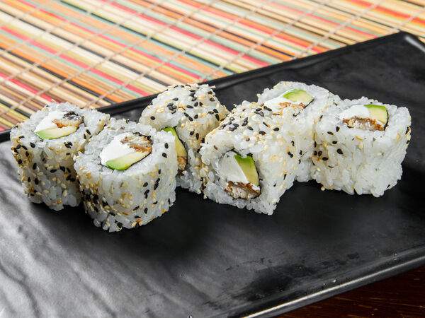Самба суши - Ролл Урамаки Унаги авокадо