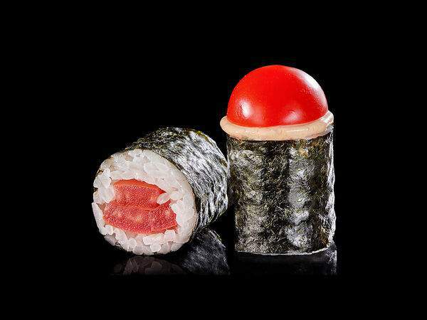 Осака - Ролл Томато Спайси маки