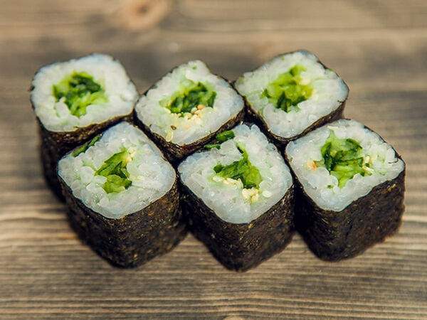 Неместные. Доставка еды и напитков - Ролл с огурцом