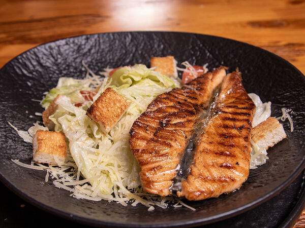 Тот самый бар - Цезарь с лососем