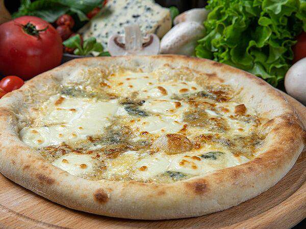 Yoshi Sushi & Mulino Pizza - Пицца Кватро Формаджи