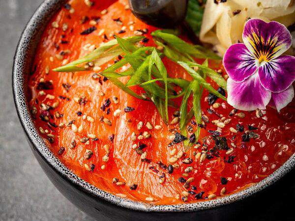 Фиши - Чираши суши с лососем и икрой