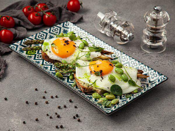 Барбошко - Яичница со спаржей и авокадо