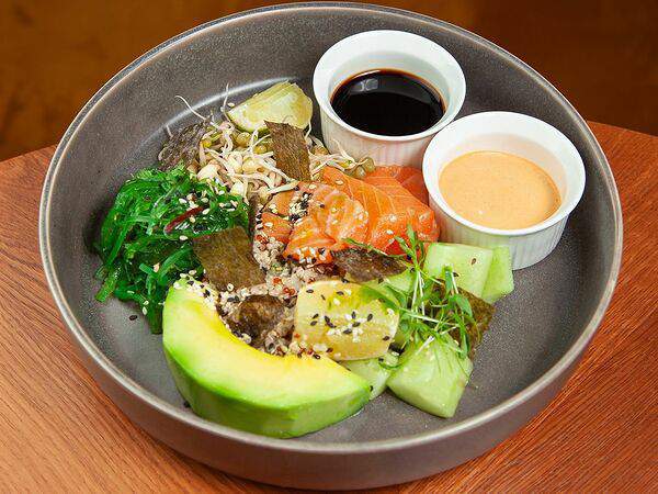 Koza Bistro - Поке с лососем