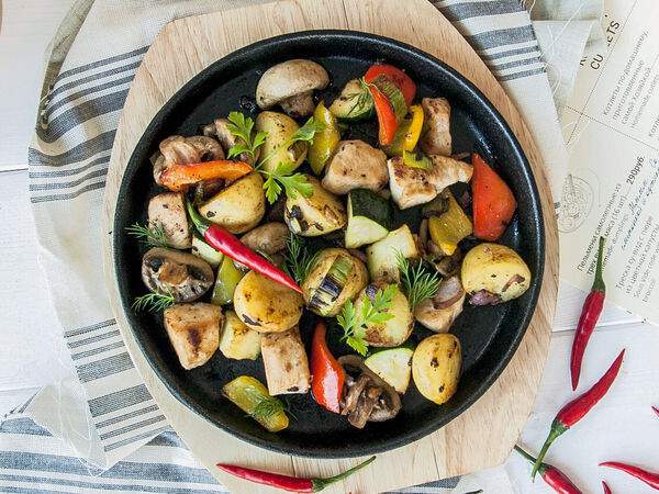 Квартира 162 - Горячая сковородка с куриной грудкой