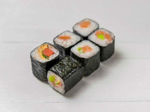 Суша - Ролл Маки Сочный лосось
