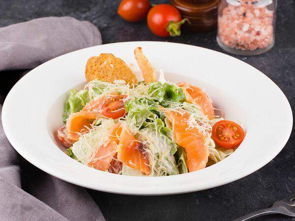 Хлебные истории - Салат Цезарь с лососем