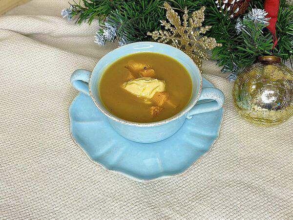 Debaton - Тыквенный суп-пюре с карамельной сметаной