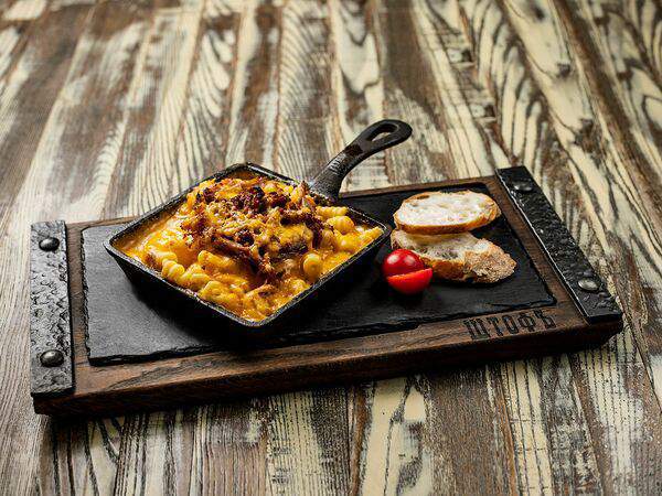 Штофъ - Mac & Cheese с рваным мясом