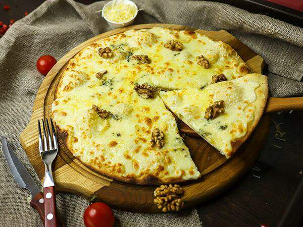 Мангал хауз - Пицца Четыре сыра