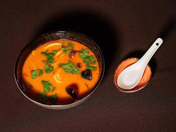 Tom-Yam - Суп Том Ям с курицей