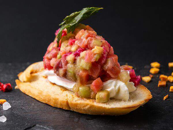 Мята Lounge - Тапас с лососем