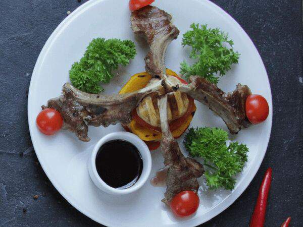 Традиции вкуса - Каре ягненка с овощами гриль