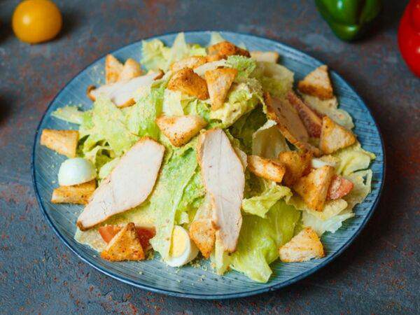 Кафе Gold - Цезарь с грудинкой