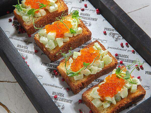 Джентльмены удачи - Бриошь с красной икрой