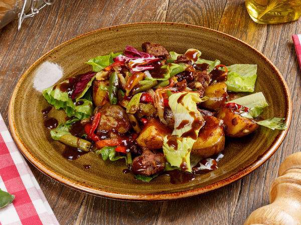 Donna Olivia - Теплый салат с куриной печенью и печеными овощами