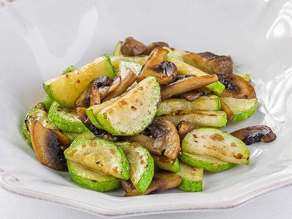 Ресторан Карбонара - Цуккини и шампиньоны