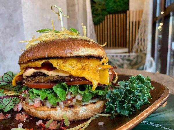 Latte Bar - Бургер Pulled pork со рваной свининой