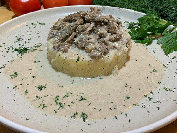 Mix Кухня - Бефстроганов с картофельным пюре